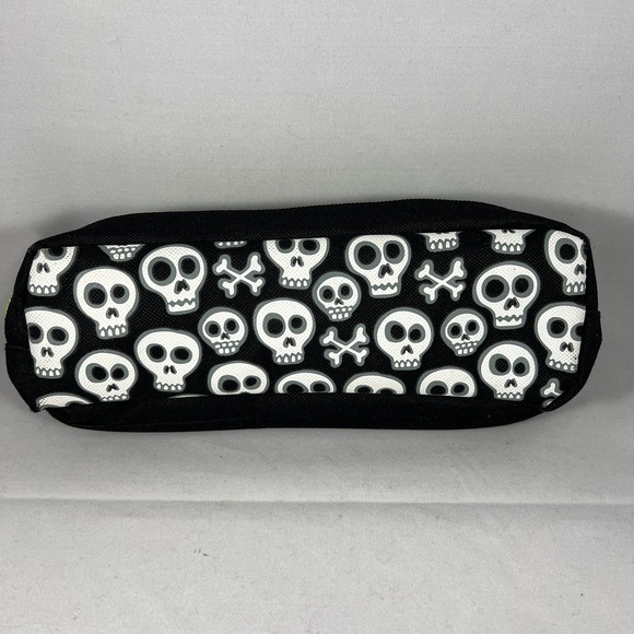 2 Skull Pouches Black White Skull Crossbones Gothic Alternative Spooky Edgy Cool - Picture 5 of 12